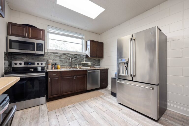 2071814f298f4330bb2dde4ccc0af42d_3000x2000_resize